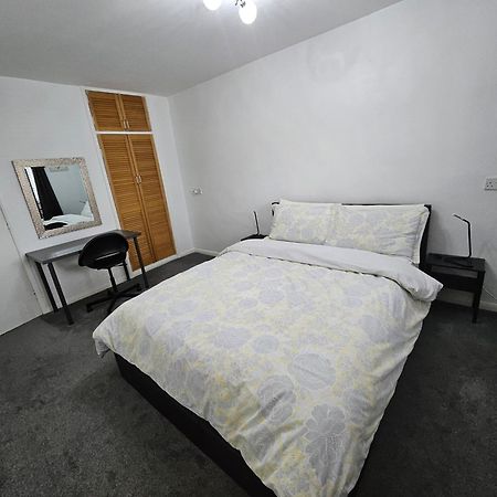 Entire Rental, Easy Reach To Etihad Stadium Manchester Ngoại thất bức ảnh