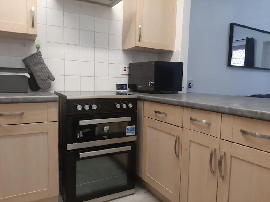 Entire Rental, Easy Reach To Etihad Stadium Manchester Ngoại thất bức ảnh