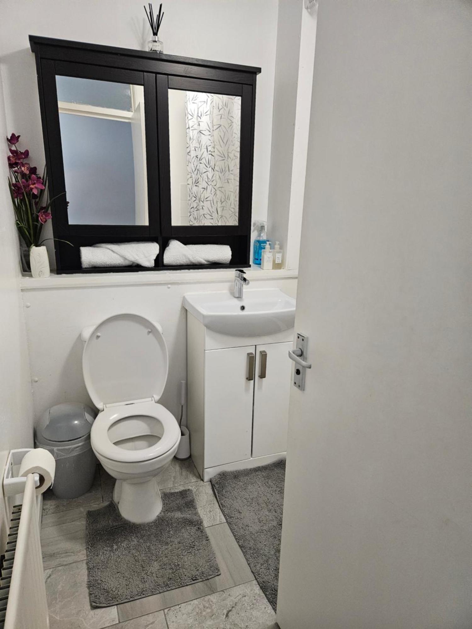 Entire Rental, Easy Reach To Etihad Stadium Manchester Ngoại thất bức ảnh