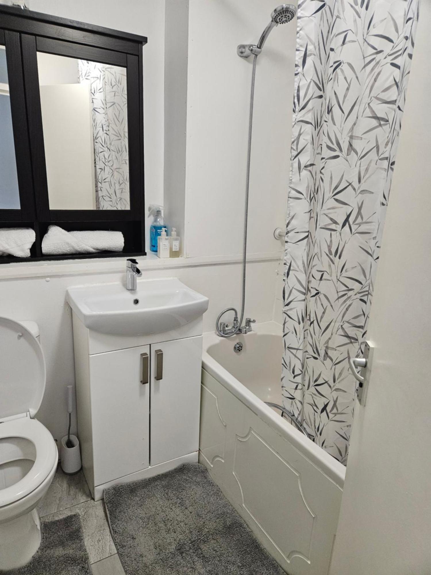Entire Rental, Easy Reach To Etihad Stadium Manchester Ngoại thất bức ảnh
